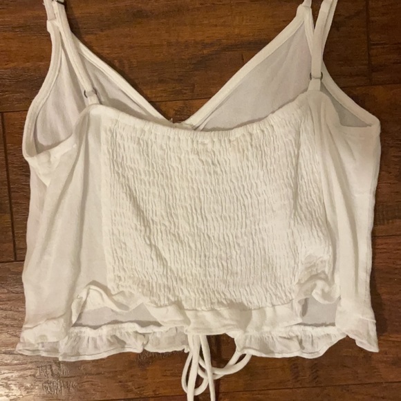 New Without Tags L.A. HEARTS White Frilly Crop Top - Picture 16 of 16